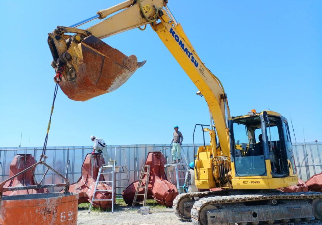 三重県 鈴鹿市 建設会社 土木 土木工事 造成工事 道路工事 宅地造成 河川工事 堰堤工事 舗装工事 排水路工事 擁壁工事 整地 重機