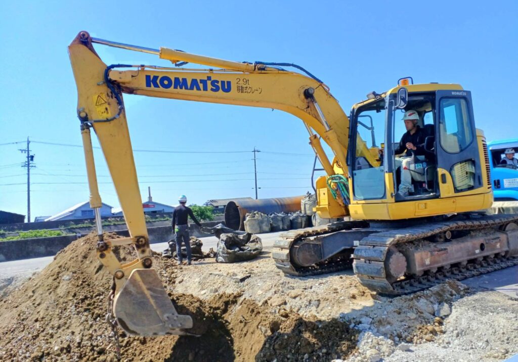 三重県 鈴鹿市 建設会社 土木 土木工事 造成工事 道路工事 宅地造成 河川工事 堰堤工事 舗装工事 排水路工事 擁壁工事 整地 重機