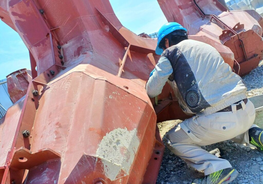 三重県 鈴鹿市 建設会社 土木 土木工事 造成工事 道路工事 宅地造成 河川工事 堰堤工事 舗装工事 排水路工事 擁壁工事 整地 重機