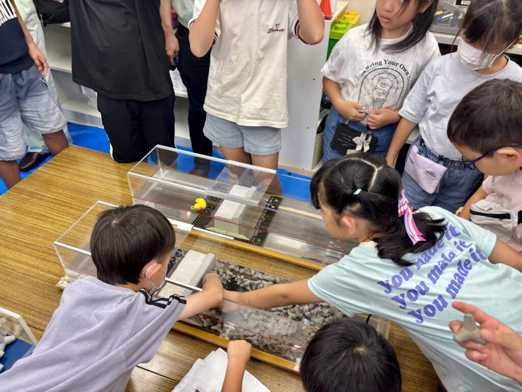 三重県県土整備部優良工事表彰 三重県 鈴鹿市 建設会社 土木 土木工事 造成工事 道路工事 宅地造成 河川工事 堰堤工事 舗装工事 排水路工事 擁壁工事 整地 重機